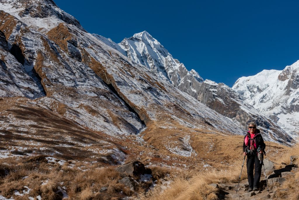 Début de la descente vers MBC et derrière nous le Hiun Chuli (6434 m)